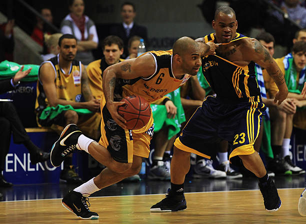 刺一直在欧 刺一直在欧