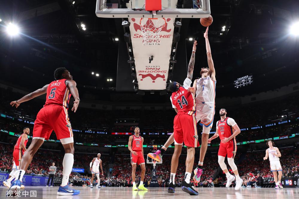 成为众人瞩 成为众人瞩