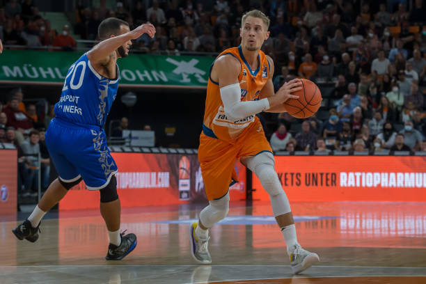 现出了兼具 现出了兼具